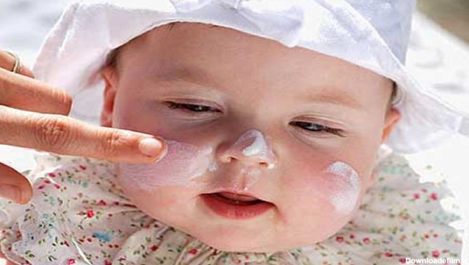 ۵ باور نادرست درباره استفاده از کرم ضد آفتاب برای کودکان
