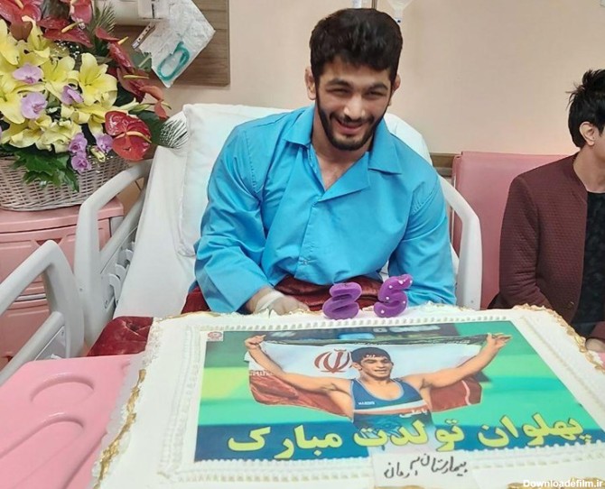مراسم جشن تولد حسن یزدانی در بیمارستان آرمان