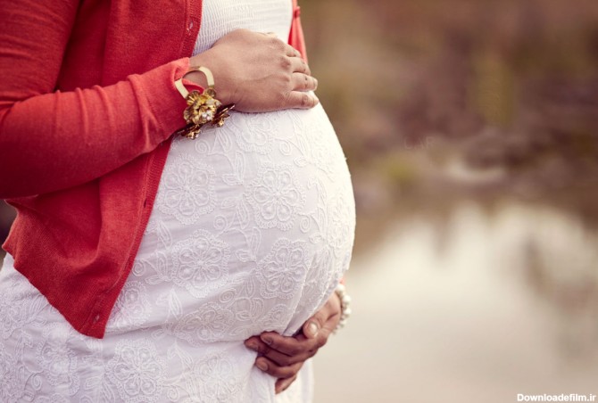 این مادر بزرگ نوه‌اش را باردار است! +عکس