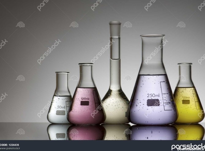 گروهی از فلاسک های آزمایشگاهی حاوی رنگ مایع 1224435