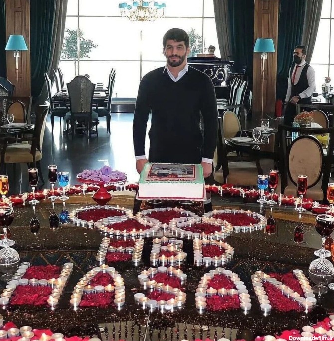 عکس | جشن تولد حسن یزدانی در کاخ رستوران - همشهری آنلاین