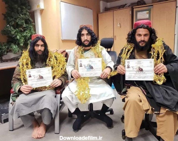 تصویری خنده دار از جشن فارغ التحصیلی خلبانان طالبان + عکس