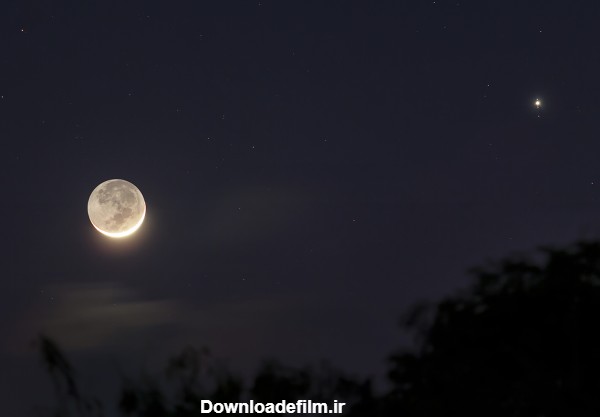 قمرها در آسمان گرگ و میش — تصویر نجومی – فرادرس - مجله‌