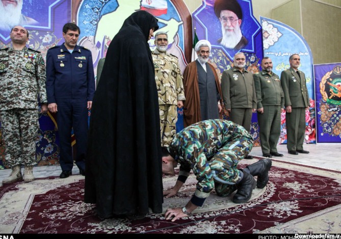 حرکت زیبای یک سرباز ایرانی/عکس