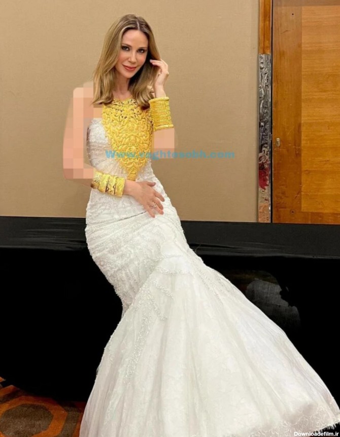 فخرفروشی خانم مدل با چند کیلو طلا دور گردن در لباس عروس