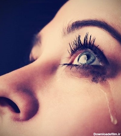 عکس چشم گریان دختر