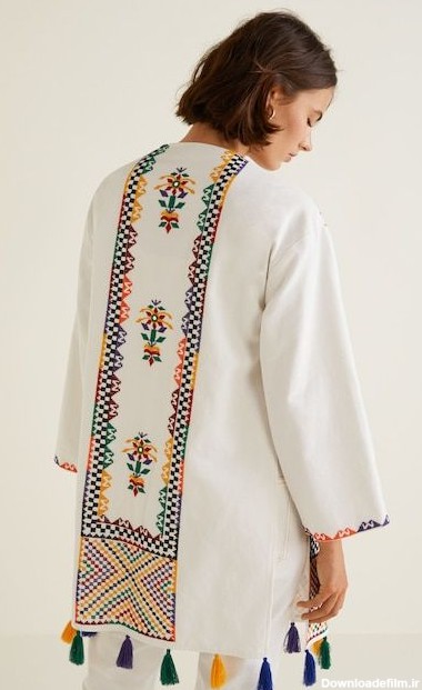 مانتو سنتی با طرح غیر ایرانی