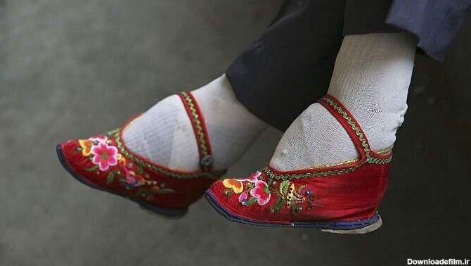 رسم عجیب کوچک کردن پای زنان؛ زنانی با کوچک‌ترین پاهای دنیا!/ عکس ...