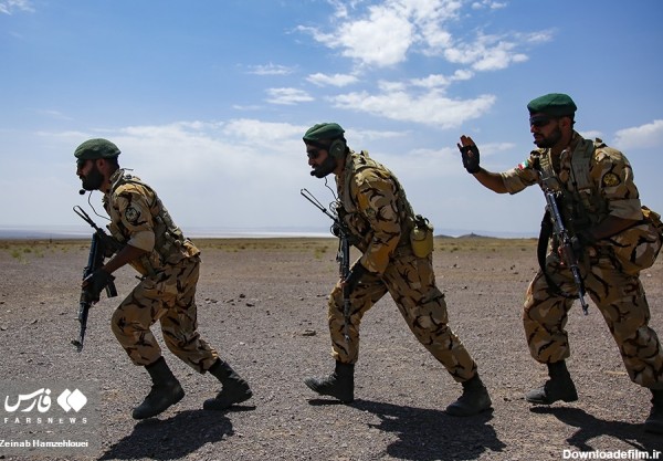 فرارو | (تصاویر) تمرینات ویژه کلاه سبز‌های ارتش در کویر