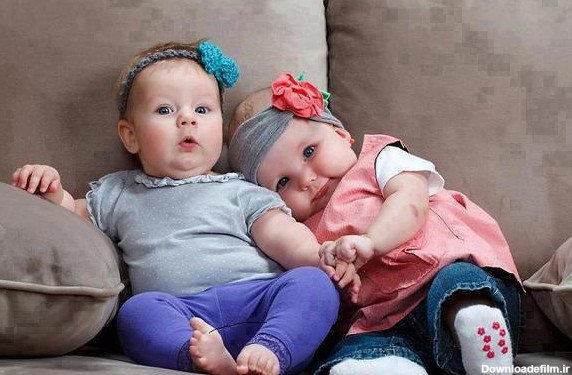 عکس بچه نوزاد دوقلو دختر و پسر