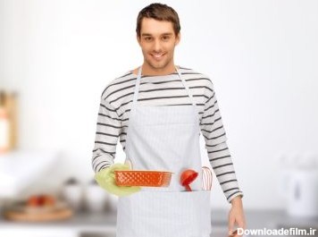 دانلود افراد ، آشپزی ، آشپزی و غذای مفهومی – مرد خوشحال یا آشپزی در پیش بند با پخت و پز و ظروف آشپزخانه بیش از پیش زمینه آشپزخانه منزل
