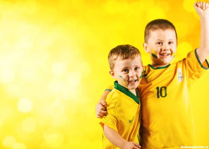 دانلود عکس پسر بچه های هوادار تیم برزیل