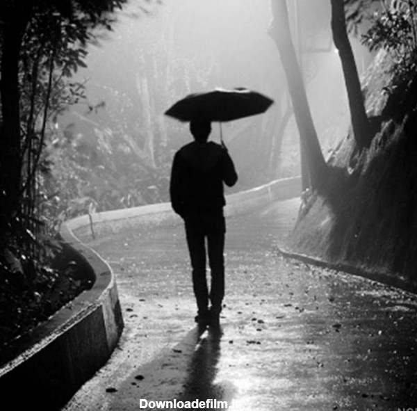 عکس تنهایی قدم زدن زیر بارون - عکس نودی