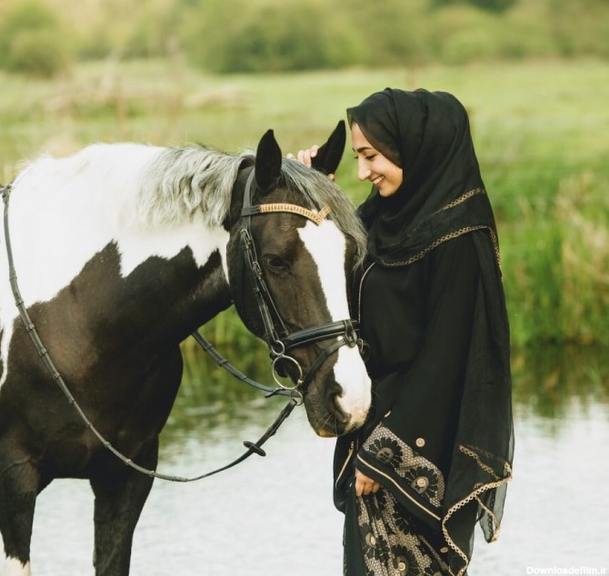 دختر مسلمان بریتانیایی از سوارکاری باحجاب می گوید | حوزه/ - حوزه نیوز
