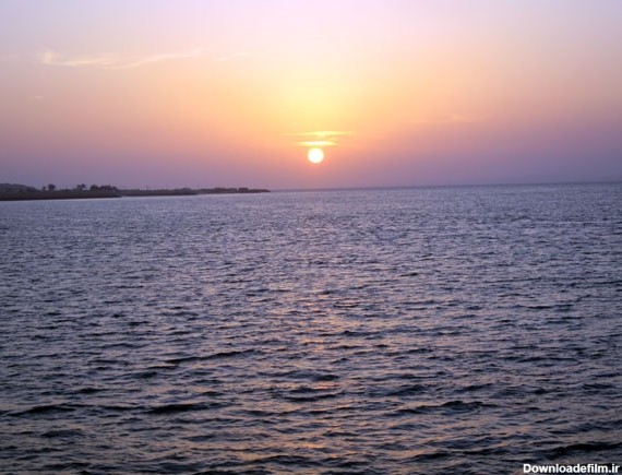 تصاویری از منظره غروب خورشید در جزیره هنگام در خلیج فارس