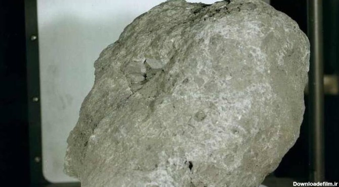 سنگ ۴ میلیارد ساله زمین در ماه کشف شد +عکس - مشرق نیوز