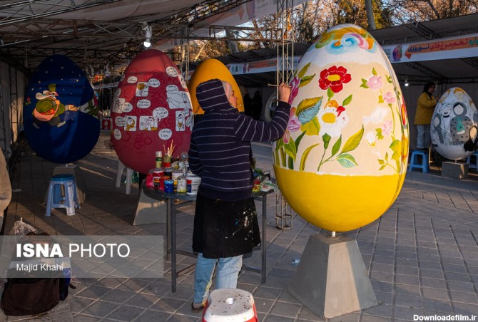 عکس/ جشنواره تخم مرغ رنگی و تابلو نقاشی