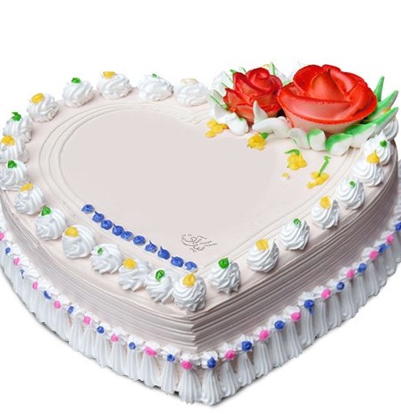 کیک قلب سفید