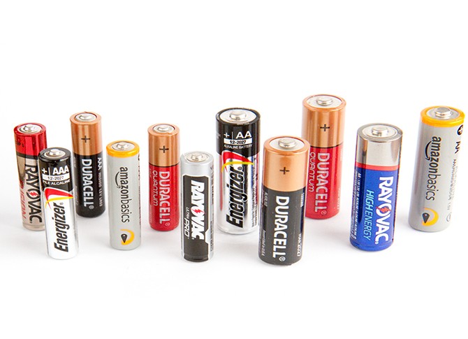 باتری آلکالاین چیست؟ باتری آلکالاین بهتره یا لیتیومی | عکس پرینت