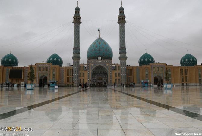 عکس خبری/ مسجد مقدس جمکران در یک روز بارانی