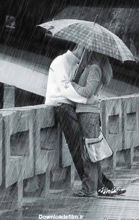 عکس عاشقانه زیر باران