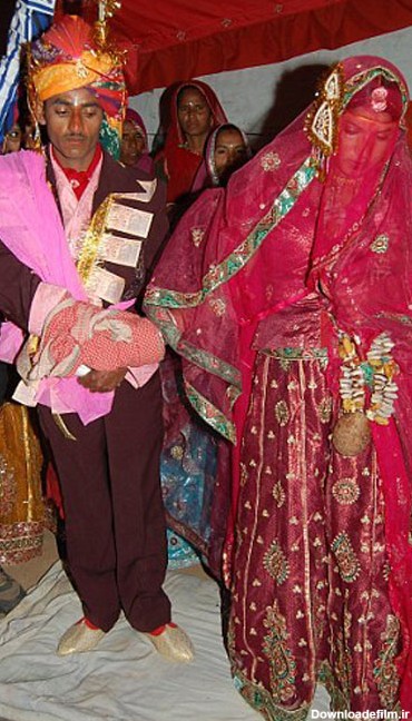 فرار دختر هندی از خانه و حمایت دولت از او به ازدواج ختم شد + عکس ...