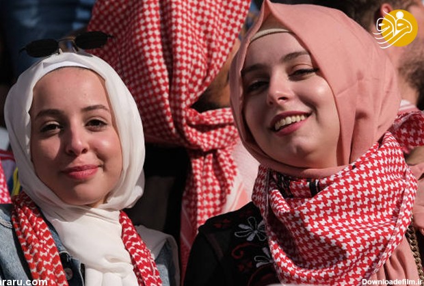 فرارو | (تصاویر) دختران اردنی، محجبه‌ترین تماشاگران در جام ملت‌ها
