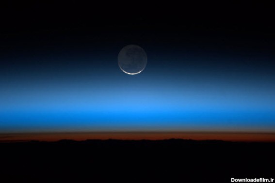 تصویر هلال ماه نو از ایستگاه بین‌المللی فضایی | Pezhmanism's Blog
