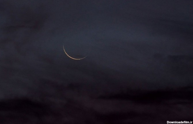 فرصت تماشای هلال باریک ماه در آسمان شب هفته‌ی چهارم آبان 1402 ...