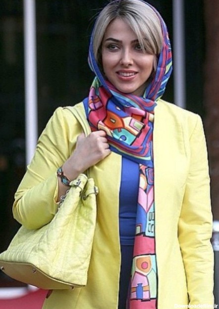عکس های لیلا اوتادی با مانتوی زرد رنگش!