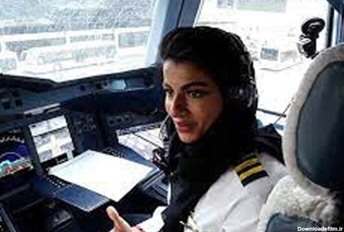 ببینید | تسلط خلبان زن مسلمان در هدایت هواپیمای ایرباس به مقصد پاریس!