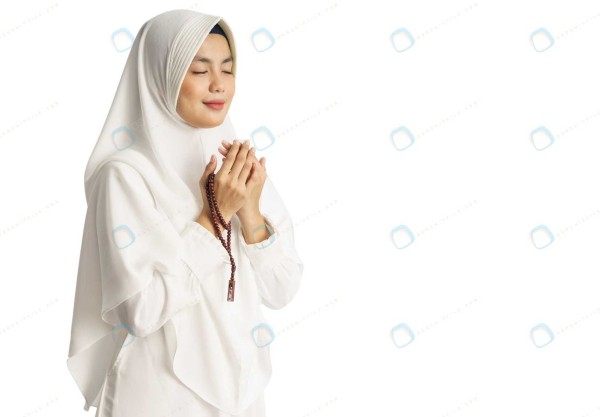 عکس باکیفیتی از دختر در حال دعا و عبادت - مرجع دانلود فایلهای دیجیتالی