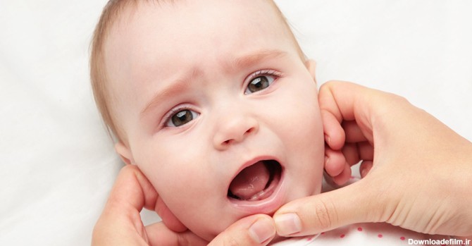 چه چیزی باعث دیر درآوردن دندان در نوزادان می‌شود؟ | مجله نی نی سایت