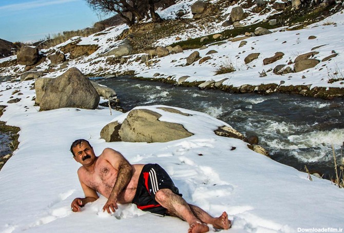 (تصاویر) مرد یخی در رودخانه یخ‌زده سبلان
