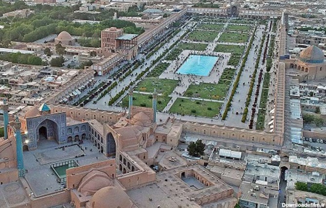 نمایی از بالا مشرف به تمام بناهای تاریخی نقش جهان اصفهان
