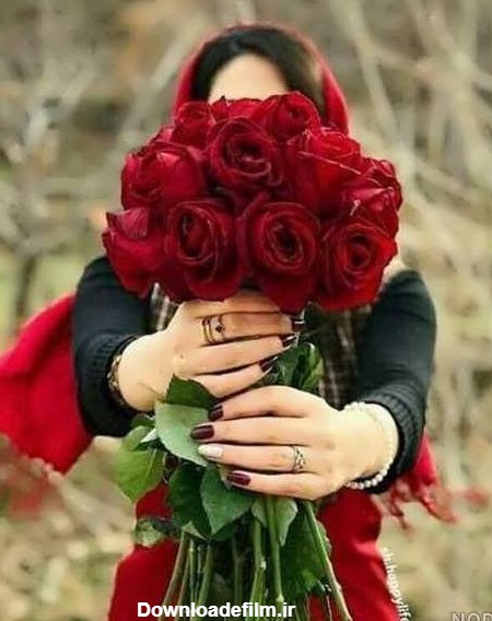 عکس گل در دست برای پروفایل واتساپ