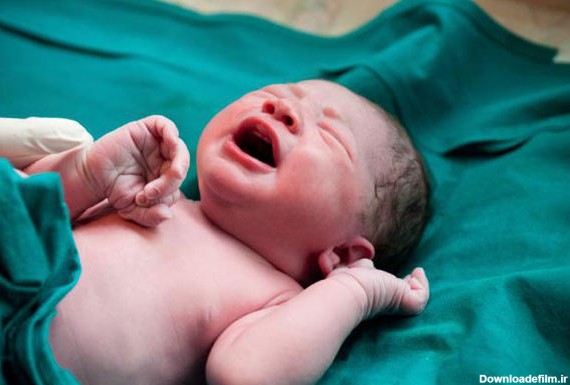 3 علت گریه نوزاد درست بعد از تولد