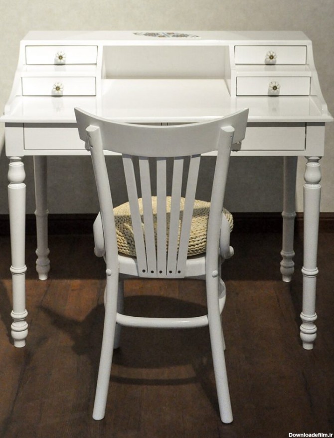 میز تحریر شش کشو و صندلی طرح لهستانی
