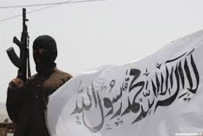 یک فرمانده اسبق حزب اسلامی در بدخشان پرچم طالبان را برافراشت | آوا