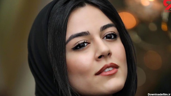 پوشش متفاوت خانم بازیگر ایرانی در لب دریا + عکس