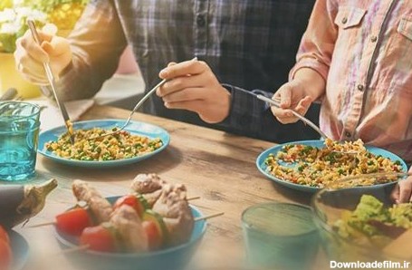 ۱۸ مورد از آداب غذا خوردن و شیوه زندگی سالم در اسلام