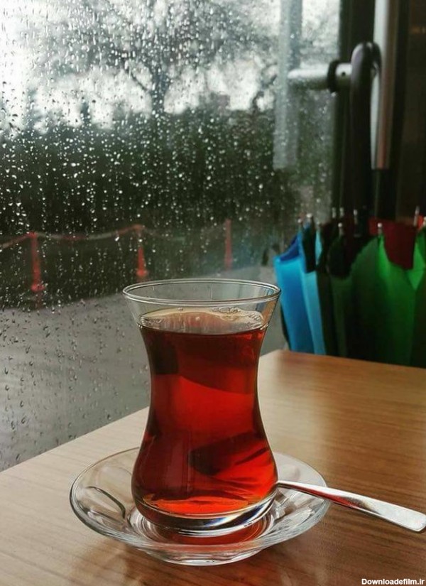 دو لیوان چای و پنجره و هوای بارانی.. اینها برای دیگران اس - عکس ویسگون