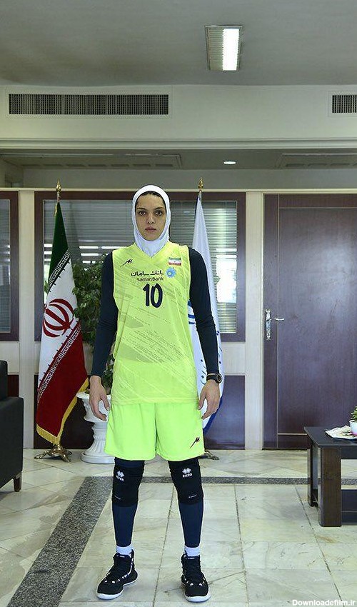 پوشش ‎جدید دختران ورزشکار ایران در رشته های والیبال،هاکی و اسکیت (عکس)