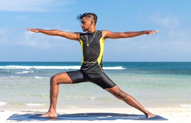 35 تمرین عالی یوگا برای مقابله با دردهای مزمن بدن • دیجی‌کالا مگ