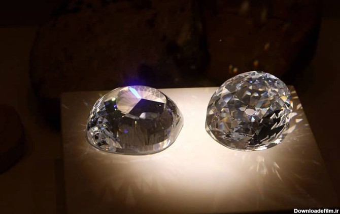 دو الماس درخشان در کنار هم