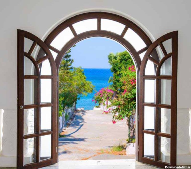 تصویر زیبا از درب مشرف به دریا