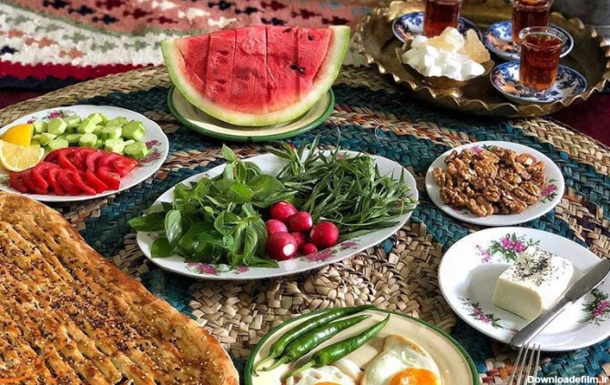 بهترین صبحانه‌ها در تهران به همراه غذاهای آن و آدرس این مکان ها