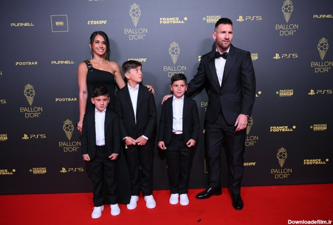 حضور لیونل مسی و خانواده‌اش در مراسم توپ طلا