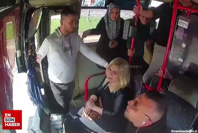 ببینید | دعوای شدید مسافران در اتوبوس؛ راننده با چوب به مردم حمله کرد