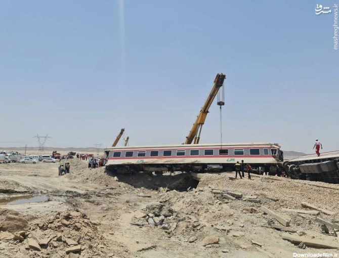 مشرق نیوز - عکس/ حضور وزیر کشور در محل حادثه قطار یزد مشهد